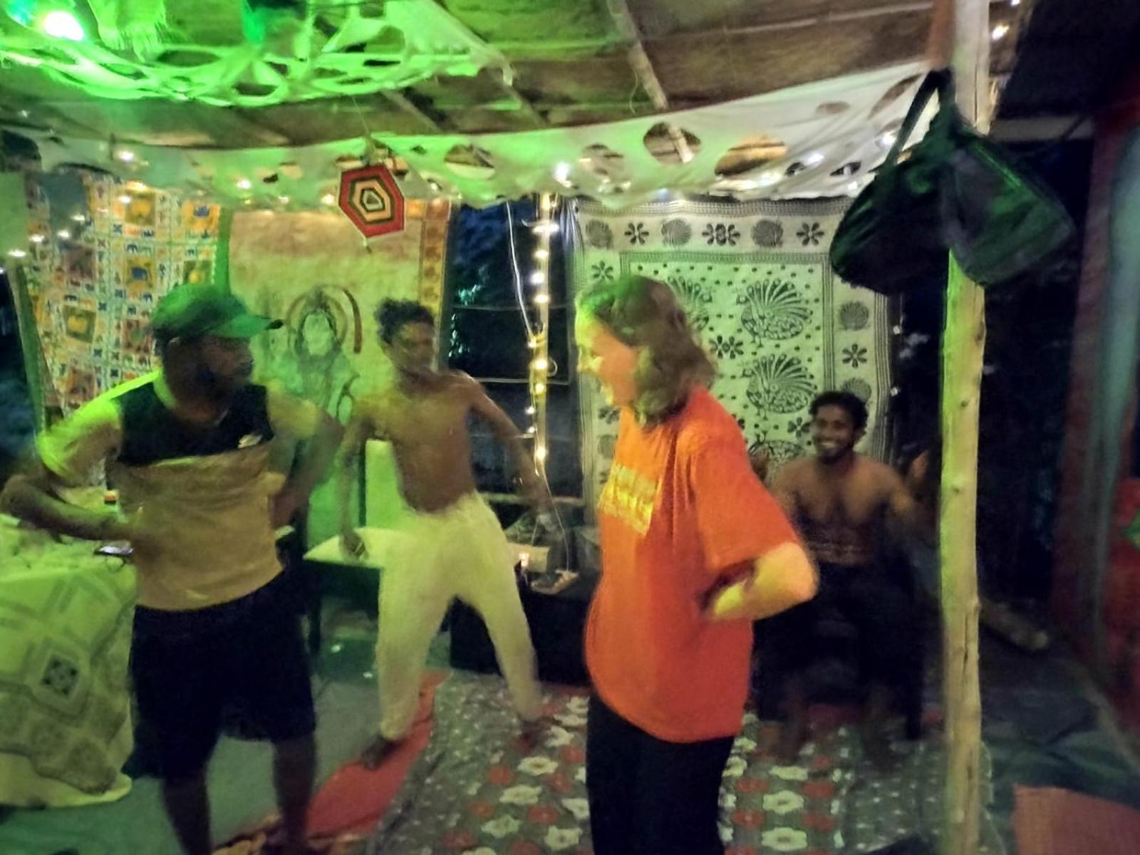 Peace And Love Beach Homestay Alappuzha Екстериор снимка